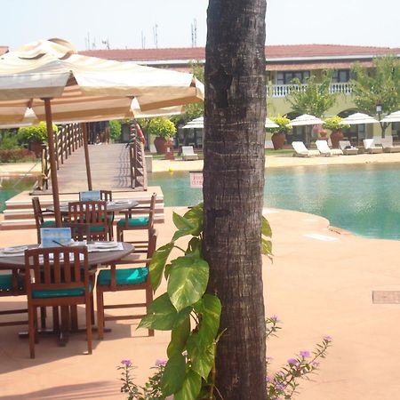 The Lalit Golf & Spa Resort Goa Canacona Buitenkant foto