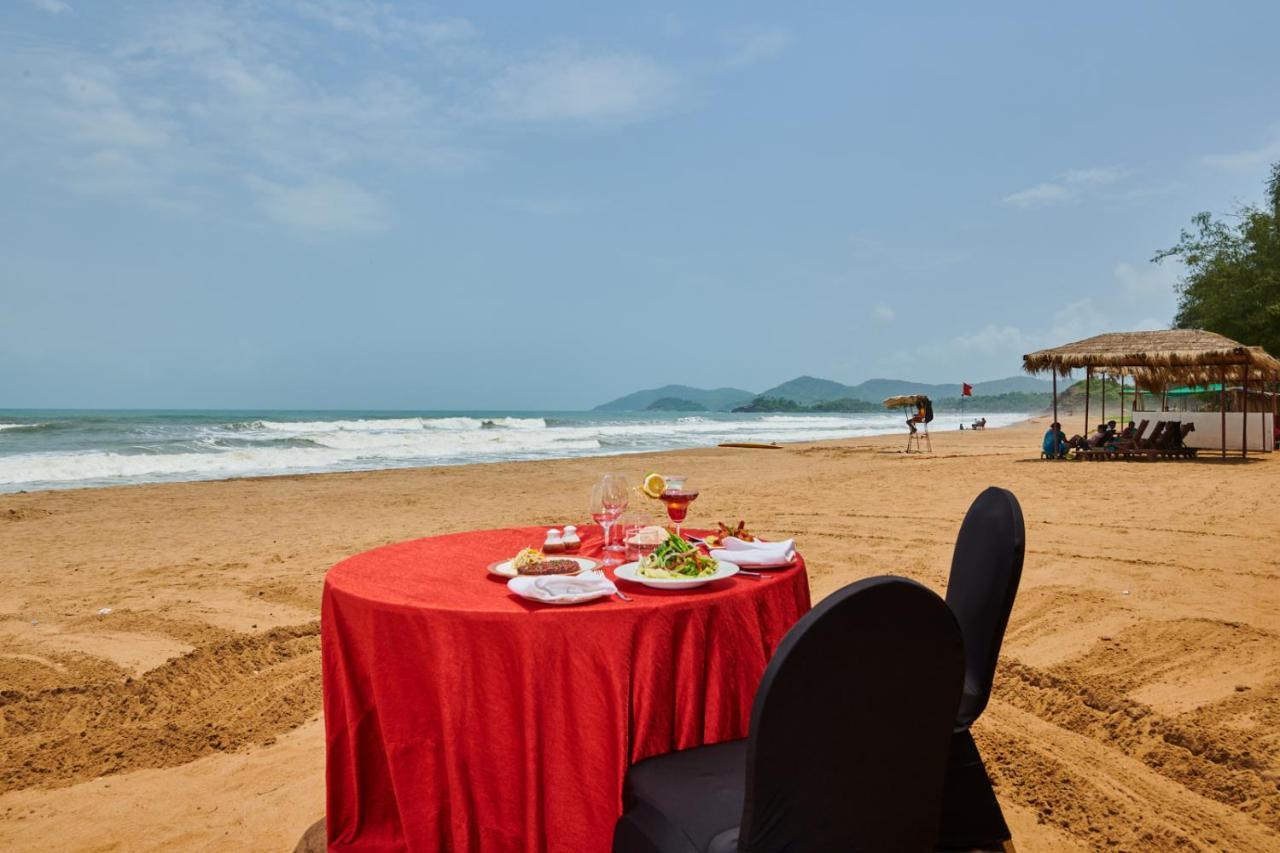 The Lalit Golf & Spa Resort Goa Canacona Buitenkant foto